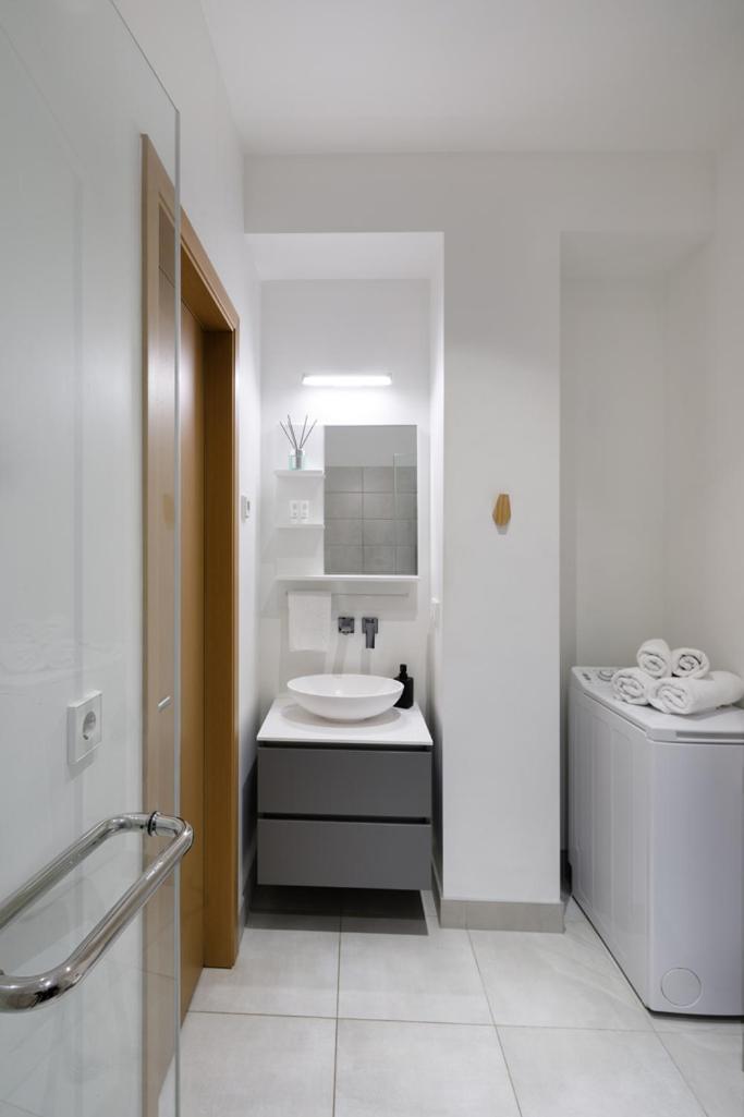 Kalnina Street Studio Apartment リガ エクステリア 写真