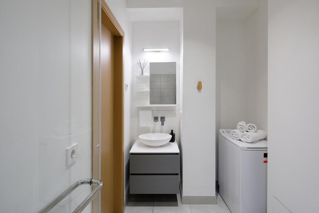 Kalnina Street Studio Apartment リガ エクステリア 写真