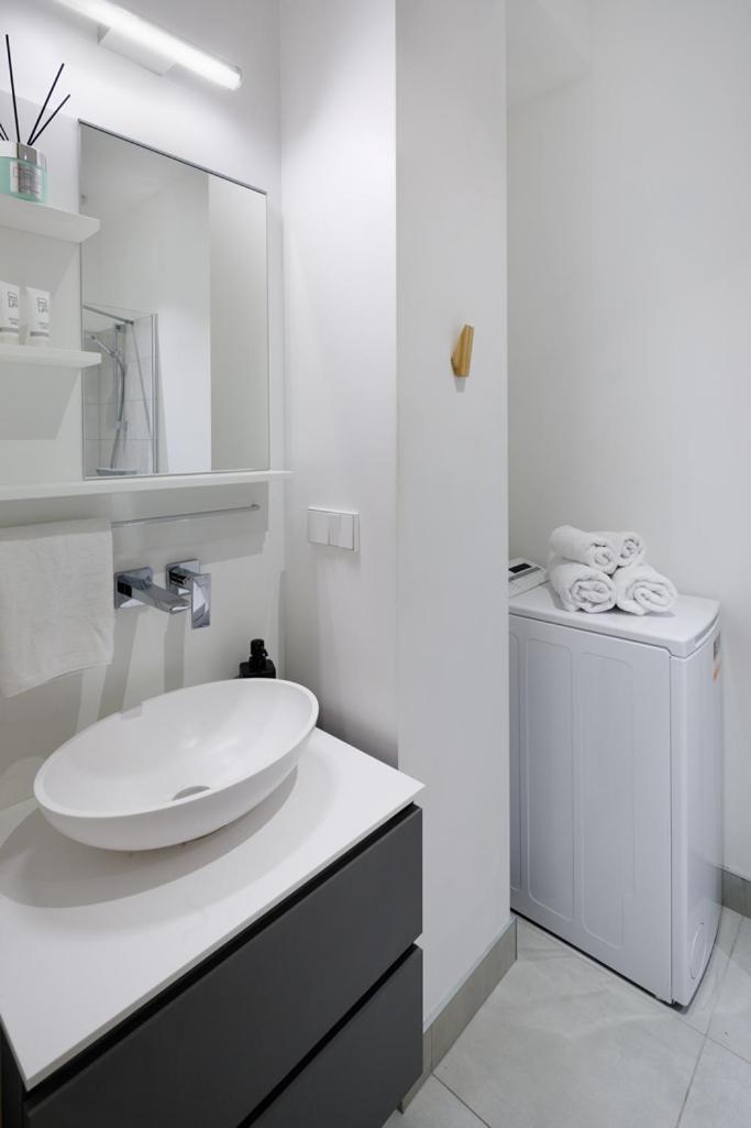 Kalnina Street Studio Apartment リガ エクステリア 写真